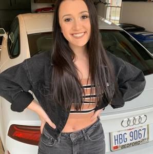 Meet your Posher, Macie